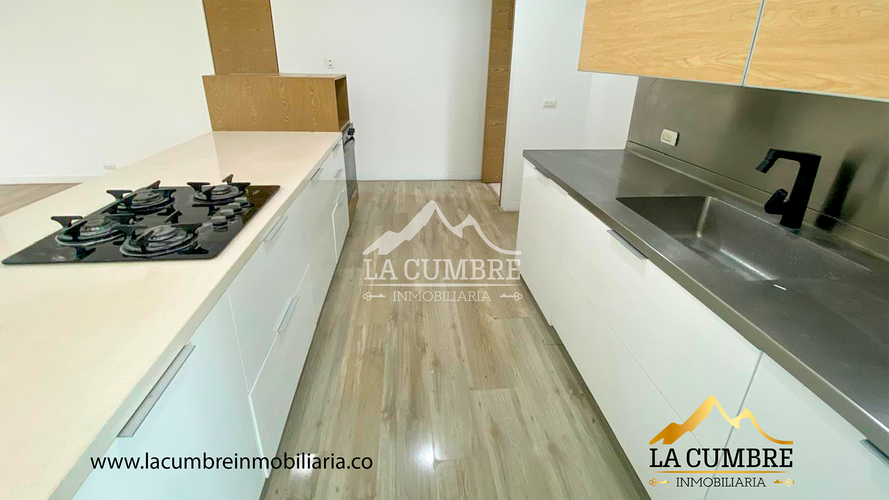 Apartamento de 3 alcobas en arriendo en Los Balsos, Medellín, 180 m² · foto 6 de 16