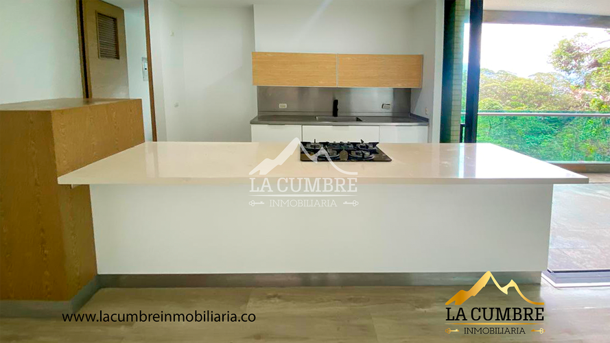 Apartamento de 3 alcobas en arriendo en Los Balsos, Medellín, 180 m² · foto 7 de 16
