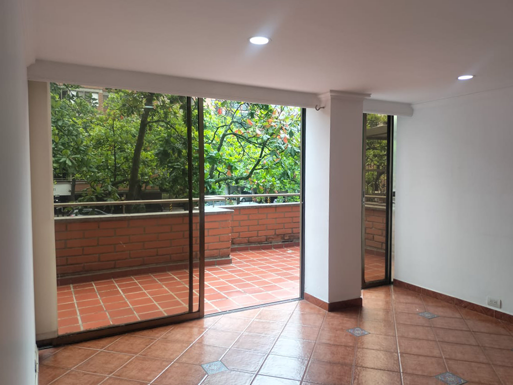 Apartamento en arriendo en El Poblado, Medellín · foto 2 de 13