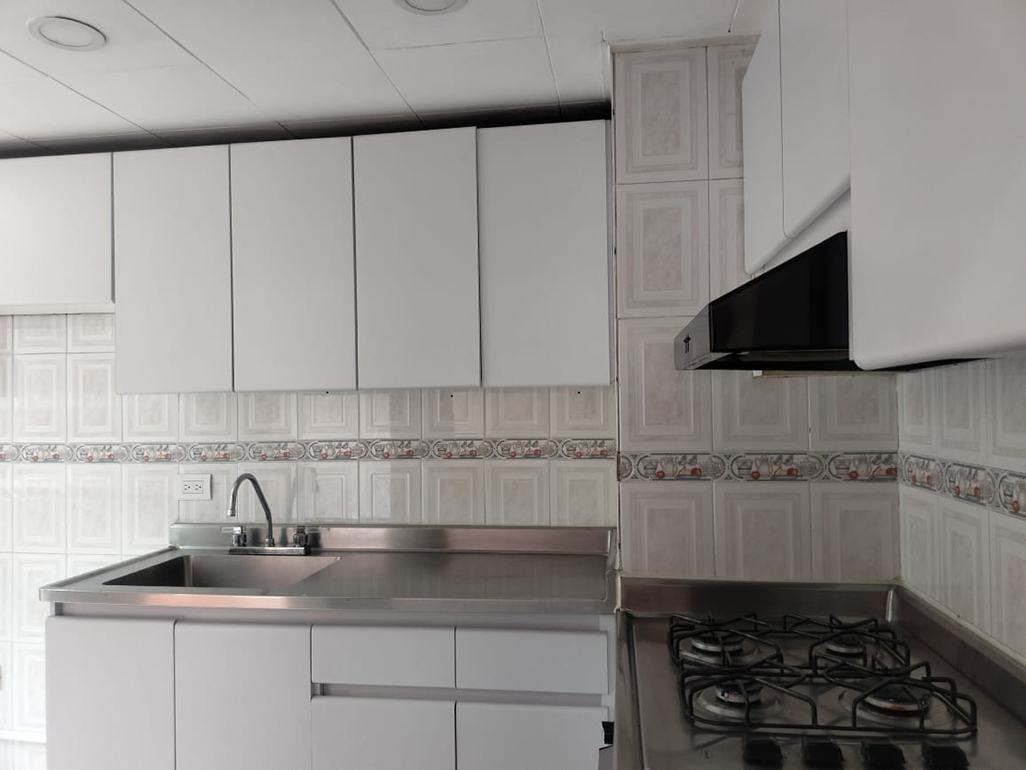Apartamento en arriendo en El Poblado, Medellín · foto 7 de 13