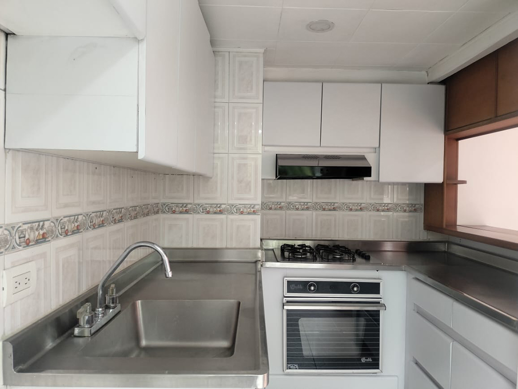 Apartamento en arriendo en El Poblado, Medellín · foto 8 de 13