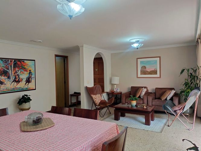 Apartamento de 4 alcobas en venta en El Poblado, Medellín, 176 m² · foto 2 de 20