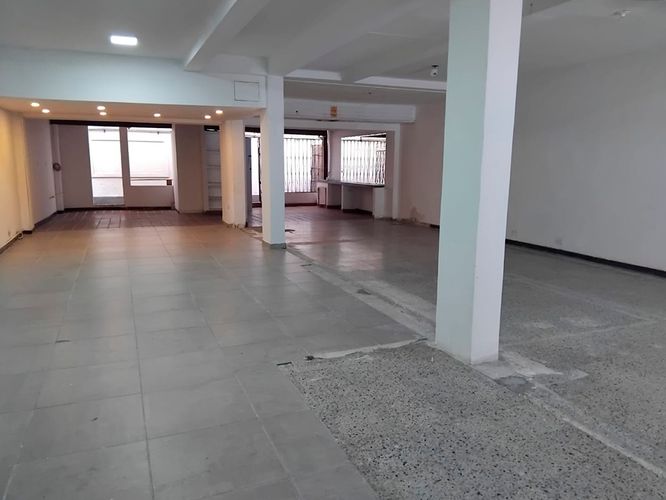 Local en arriendo en Villa Santa Teresa, Envigado, 185 m² · foto 2 de 7