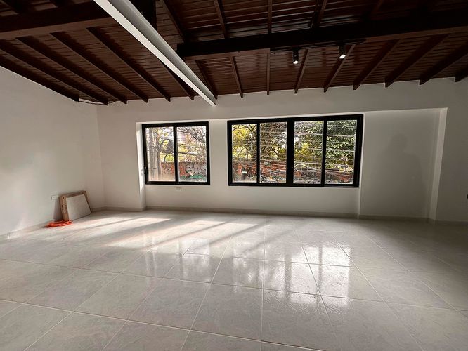 Local en arriendo en El Poblado, Medellín, 62 m² · foto 3 de 9