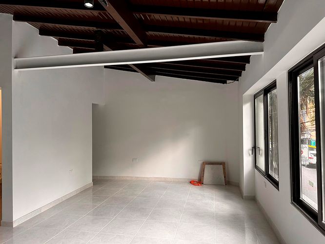 Local en arriendo en El Poblado, Medellín, 62 m² · foto 5 de 9