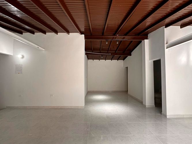 Local en arriendo en El Poblado, Medellín, 62 m² · foto 6 de 9