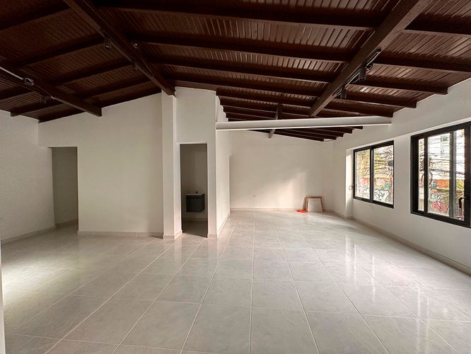 Local en arriendo en El Poblado, Medellín, 62 m² · foto 7 de 9