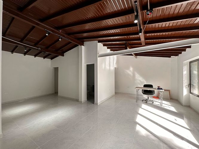 Local en arriendo en El Poblado, Medellín, 62 m² · foto 8 de 9