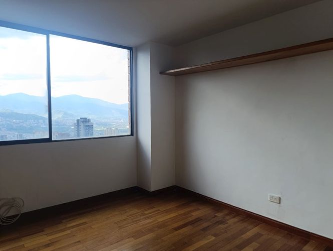 Apartamento de 3 alcobas en arriendo en Los Balsos, Medellín, 153 m² · foto 12 de 20