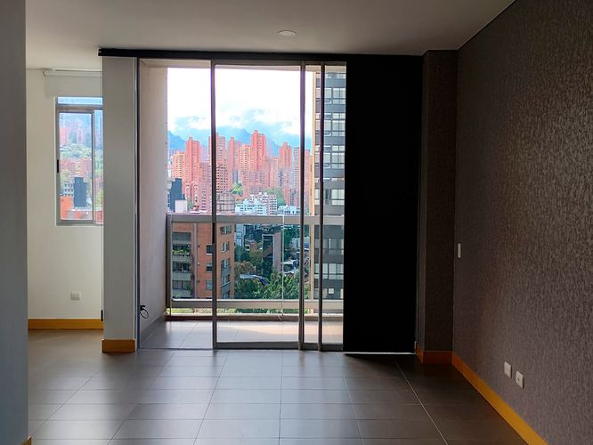 Apartamento de 2 alcobas en arriendo en El Poblado, Medellín, 100 m² · foto 2 de 12