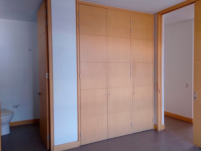 Apartamento de 2 alcobas en arriendo en El Poblado, Medellín, 100 m² · foto 8 de 12