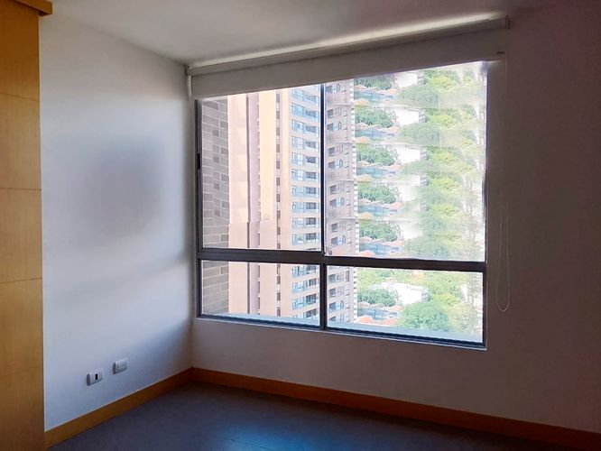 Apartamento de 2 alcobas en arriendo en El Poblado, Medellín, 100 m² · foto 9 de 12