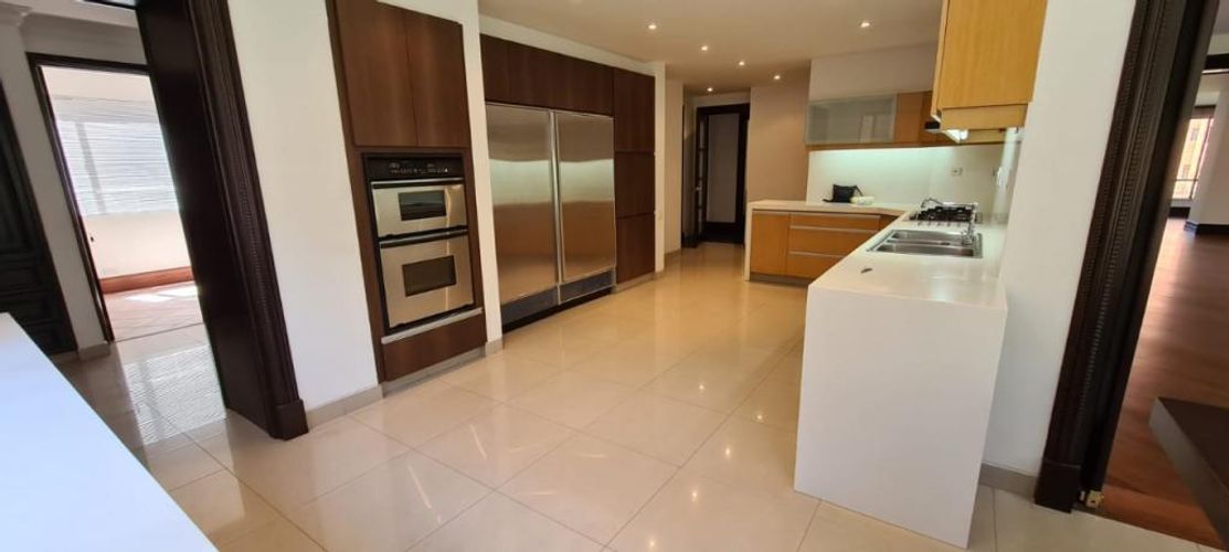 Apartamento de 4 alcobas en venta en Bosque De Pinos, Bogotá, 428 m² · foto 7 de 20