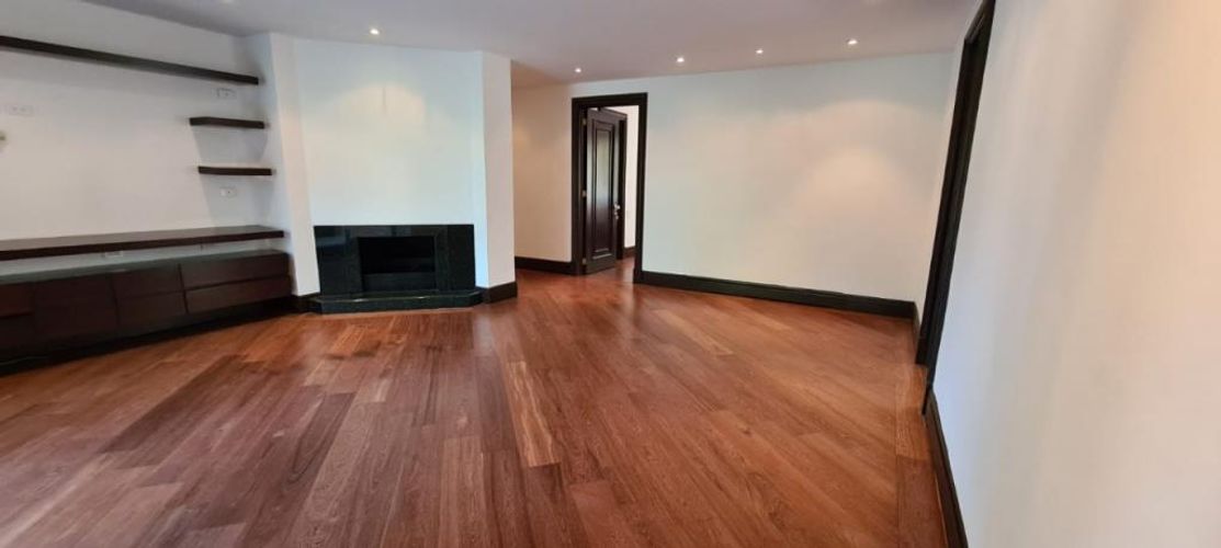 Apartamento de 4 alcobas en venta en Bosque De Pinos, Bogotá, 428 m² · foto 14 de 20