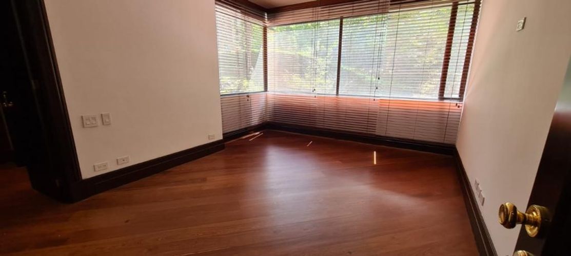 Apartamento de 4 alcobas en venta en Bosque De Pinos, Bogotá, 428 m² · foto 18 de 20