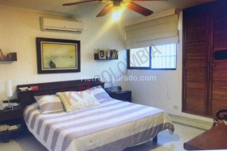 Casa de 4 alcobas en venta en Altos De Riomar, Barranquilla, 375 m² · foto 4 de 16