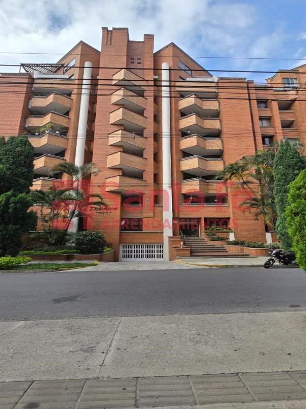 Apartamento en venta en Laureles, Medellín 2