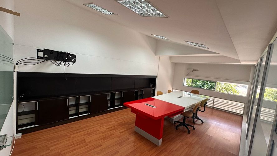 Oficina en venta en Pinares, Pereira, 338 m² · foto 9 de 18
