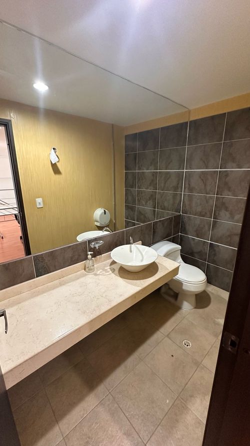 Oficina en venta en Pinares, Pereira, 338 m² · foto 11 de 18