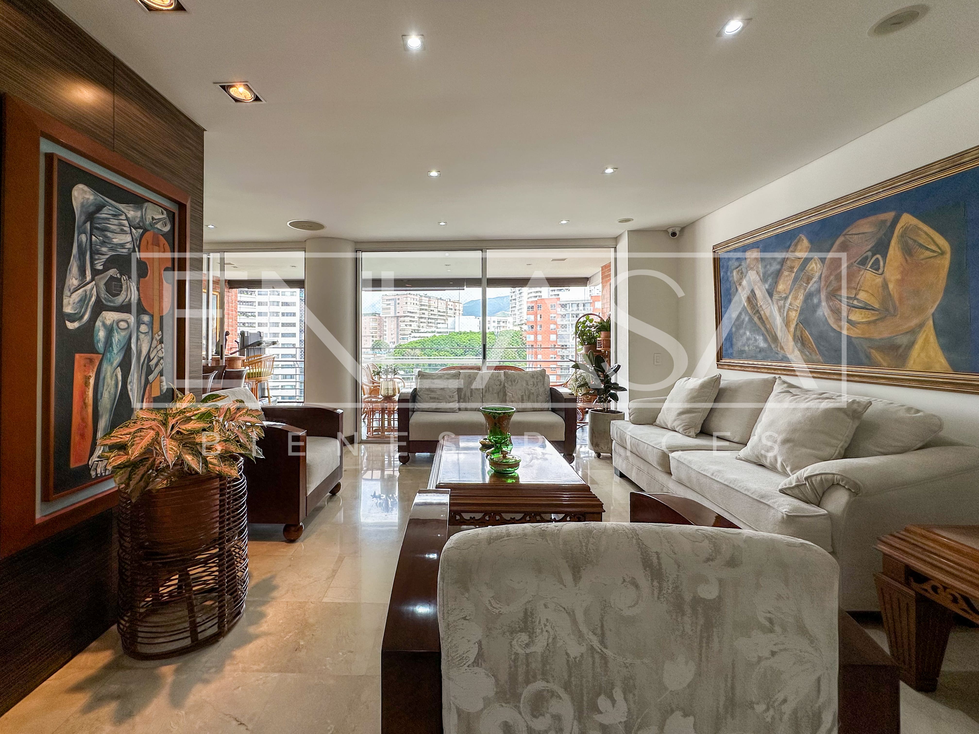 Apartamento en venta en Normandia, Cali · foto 2 de 20
