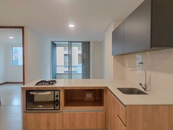 Apartamento de 1 alcoba en arriendo en El Poblado, Medellín, 48 m² · foto 2 de 14