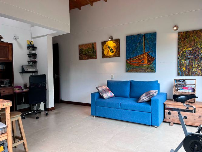 Casa de 3 alcobas en venta en Santa Elena, El Retiro, 306 m² · foto 3 de 20