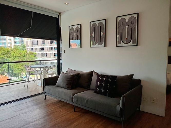 Apartamento de 2 alcobas en venta en El Poblado, Medellín, 91 m² · foto 2 de 13
