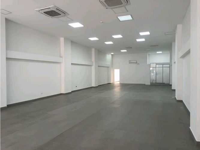 Bodega en arriendo en Prado, Bello, 240 m² · foto 3 de 14