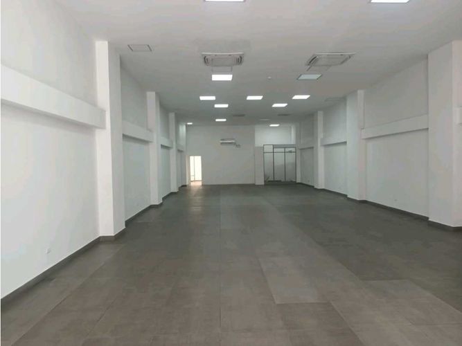 Bodega en arriendo en Prado, Bello, 240 m² · foto 4 de 14