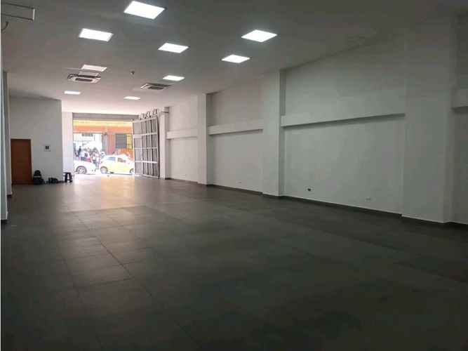 Bodega en arriendo en Prado, Bello, 240 m² · foto 6 de 14