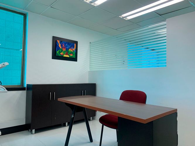 Oficina en arriendo en El Poblado, Medellín, 62 m² · foto 5 de 9