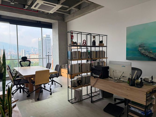 Oficina en arriendo en El Poblado, Medellín, 33 m² · foto 4 de 8