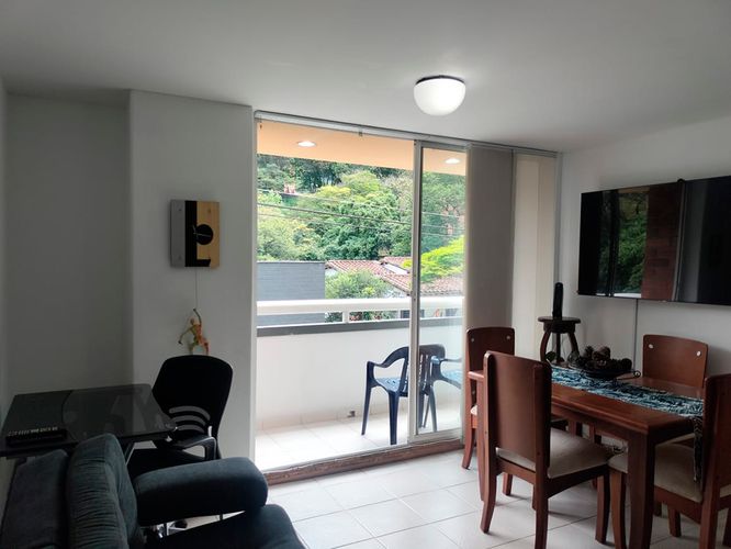 Apartamento de 1 alcoba en arriendo en El Poblado, Medellín, 57 m² · foto 2 de 13
