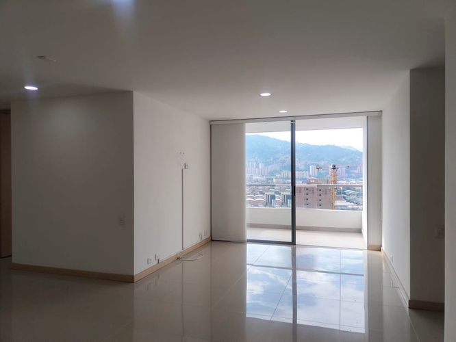 Apartamento de 3 alcobas en arriendo en Otraparte, Envigado, 96 m² · foto 2 de 18