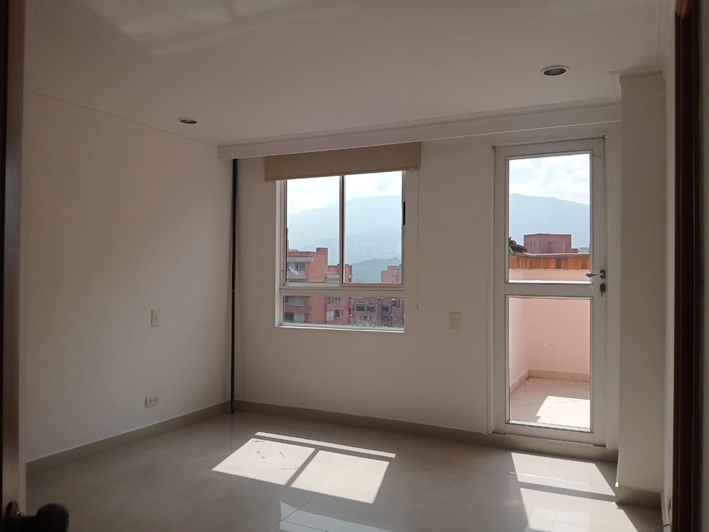 Apartamento en arriendo en Laureles, Medellín · foto 4 de 20