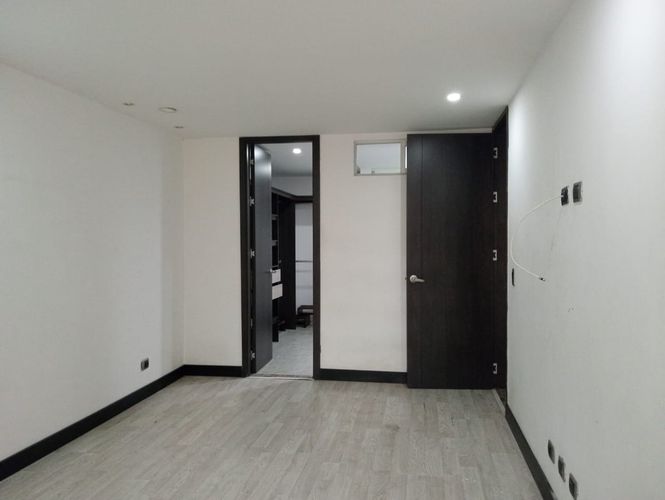 Apartamento de 3 alcobas en arriendo en Laureles, Medellín, 139 m² · foto 7 de 19