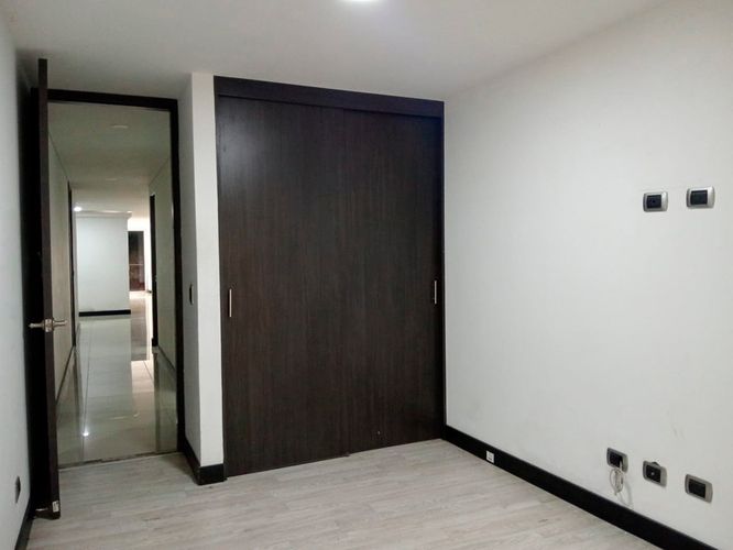 Apartamento de 3 alcobas en arriendo en Laureles, Medellín, 139 m² · foto 9 de 19
