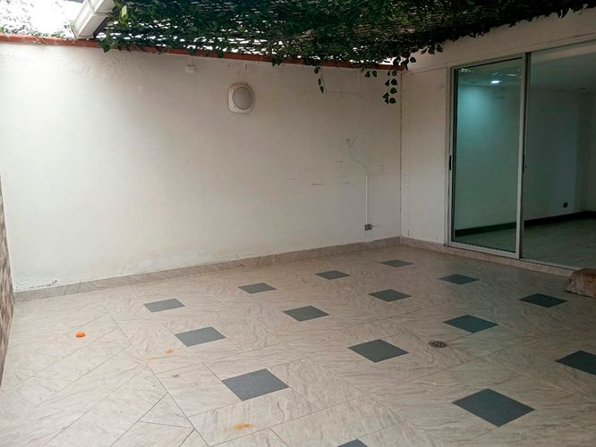 Apartamento de 3 alcobas en arriendo en Laureles, Medellín, 139 m² · foto 19 de 19