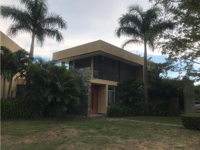 Casa de 4 alcobas en venta en Piamonte, Girardot, 516 m² · foto 4 de 24