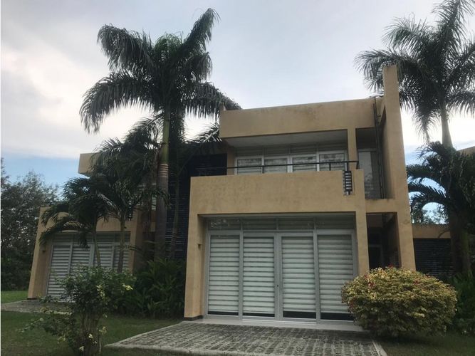 Casa de 4 alcobas en venta en Piamonte, Girardot, 516 m² · foto 6 de 24