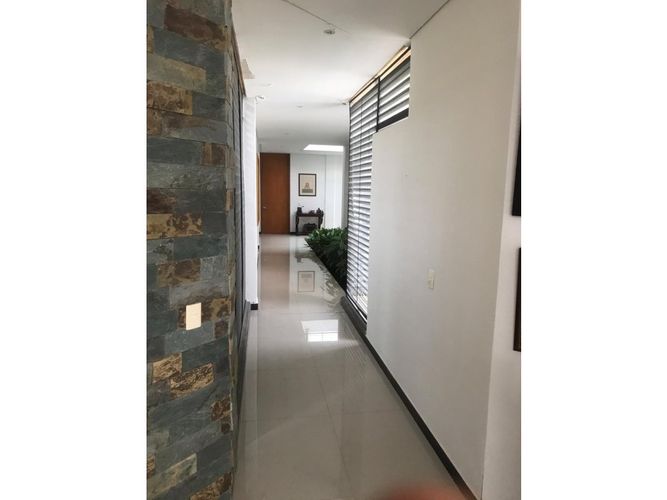 Casa de 4 alcobas en venta en Piamonte, Girardot, 516 m² · foto 7 de 24