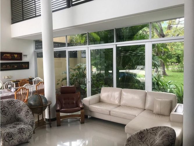 Casa de 4 alcobas en venta en Piamonte, Girardot, 516 m² · foto 8 de 24