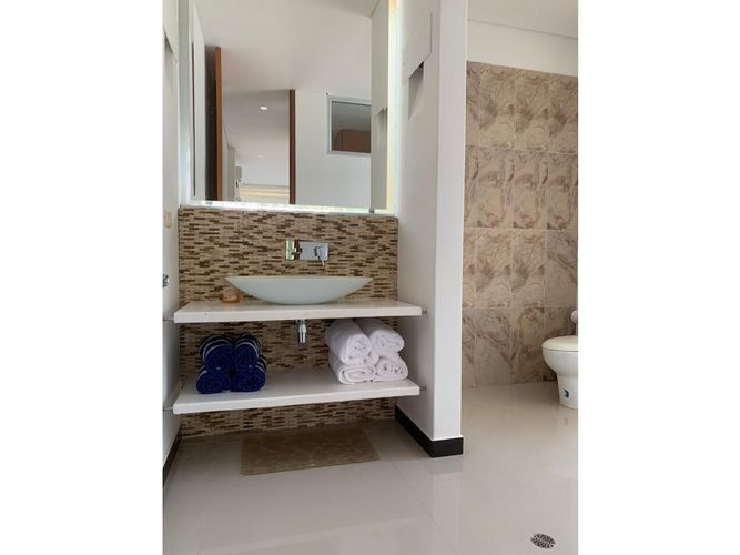 Casa de 4 alcobas en venta en Piamonte, Girardot, 516 m² · foto 13 de 24