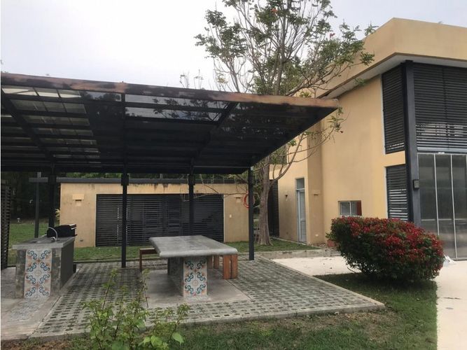 Casa de 4 alcobas en venta en Piamonte, Girardot, 516 m² · foto 19 de 24