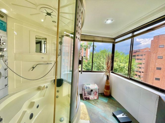 Apartamento de 4 alcobas en venta en Los Balsos, Medellín, 440 m² · foto 22 de 24