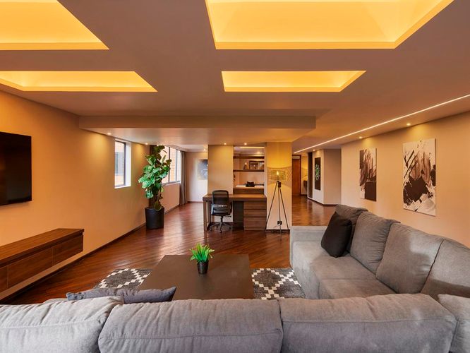 Apartamento de 2 alcobas en venta en El Poblado, Medellín, 285 m² · foto 1 de 20