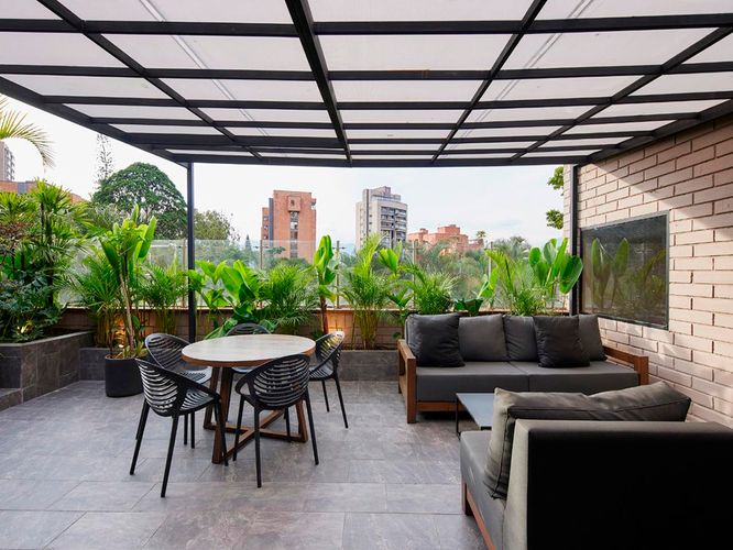 Apartamento de 2 alcobas en venta en El Poblado, Medellín, 285 m² · foto 19 de 20