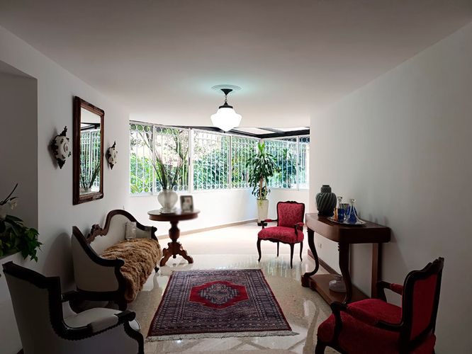 Apartamento de 2 alcobas en venta en El Poblado, Medellín, 93 m² · foto 2 de 20