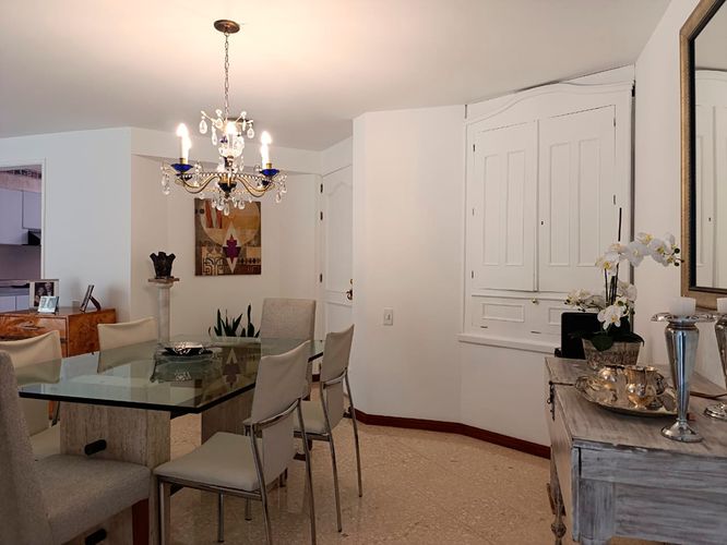 Apartamento de 2 alcobas en venta en El Poblado, Medellín, 93 m² · foto 6 de 20