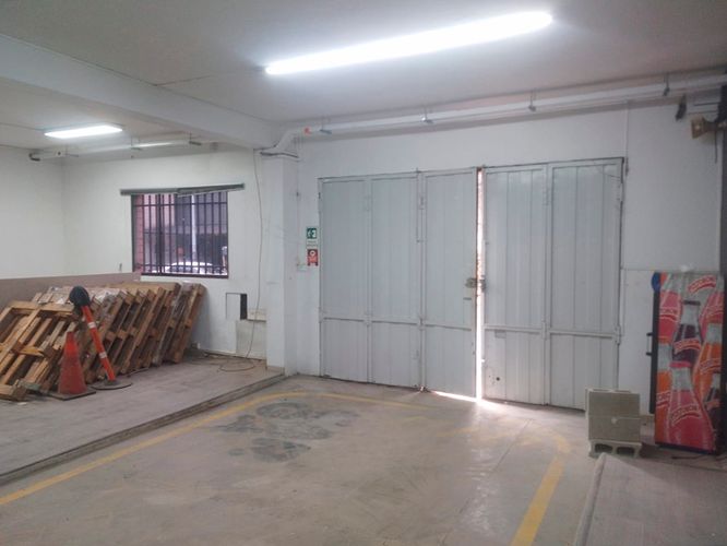 Bodega en arriendo en El Poblado, Medellín, 450 m² · foto 10 de 16